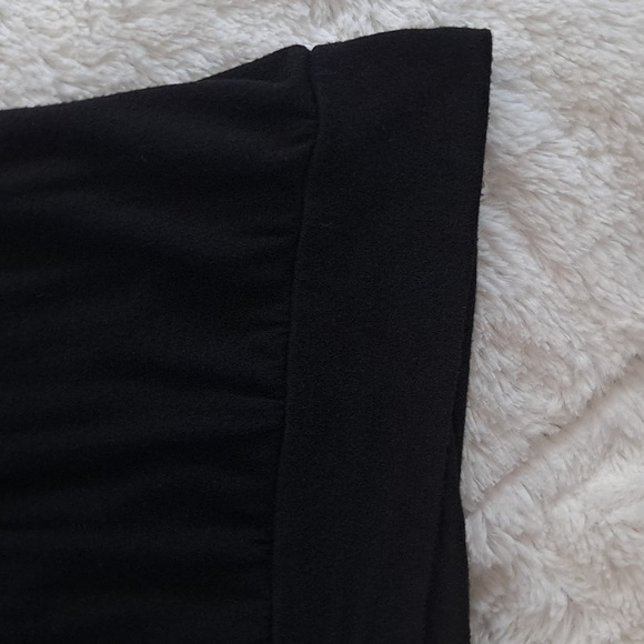 Celine by Champion Classy Black Halter Top with 3 Chains built in Size Med - Picture 5 of 5